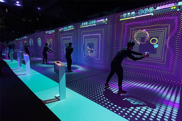 深圳信可威展廳設(shè)計(jì)公司專業(yè)從事上市企業(yè)展廳設(shè)計(jì)、展覽展示活動(dòng)策劃、展臺(tái)設(shè)計(jì)搭建的展廳設(shè)計(jì)公司,憑借多年的市場(chǎng)經(jīng)驗(yàn),為客戶提供前期策劃、設(shè)計(jì)創(chuàng)意、現(xiàn)場(chǎng)搭建和維護(hù)、倉儲(chǔ)、全國(guó)巡展等全流程的整體解決方案。同時(shí)開發(fā)商場(chǎng)、專賣店規(guī)劃、設(shè)計(jì)、制作、會(huì)議活動(dòng)策劃和現(xiàn)場(chǎng)布置、平面廣告創(chuàng)意策劃等多項(xiàng)服務(wù)。