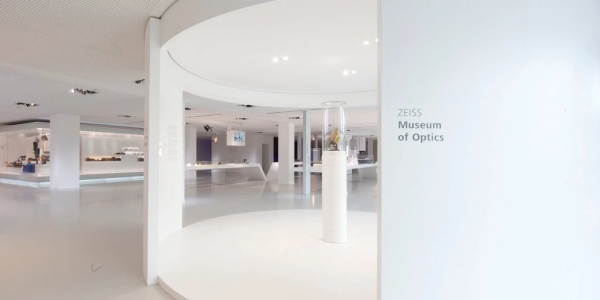 光學設(shè)備展廳設(shè)計案例分享