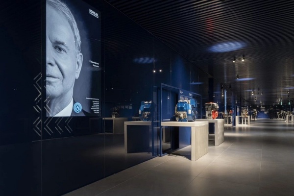 企業(yè)參觀走廊展廳設(shè)計(jì)案例分享