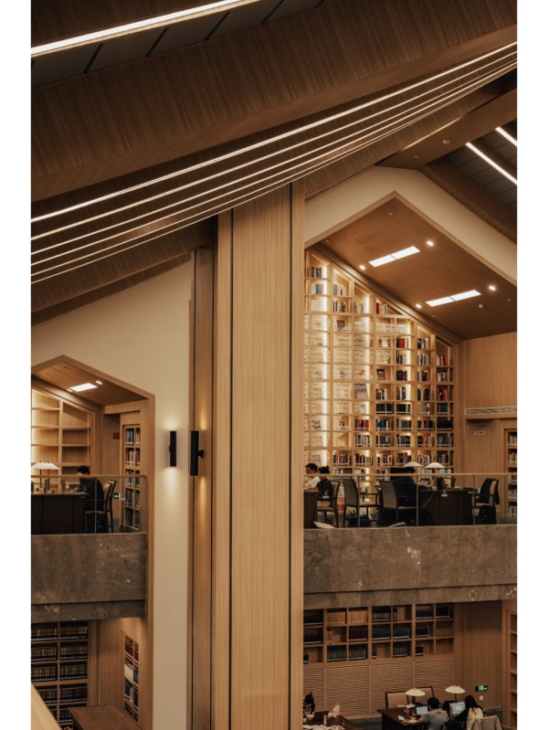 大學(xué)圖書館設(shè)計