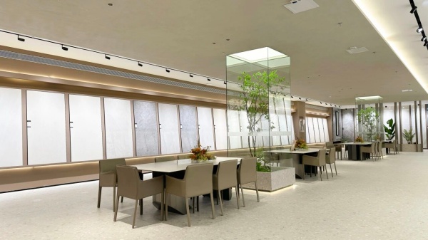 展廳煥新升級壹號瓷磚巖板總部展廳，讓高階審美以極致細節(jié)落地